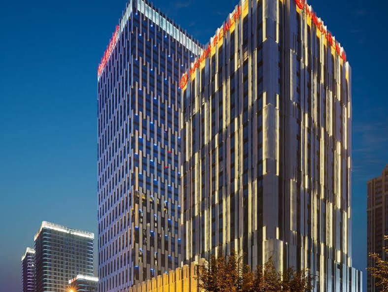 فندق Wanda Realm لونغيان المظهر الخارجي الصورة