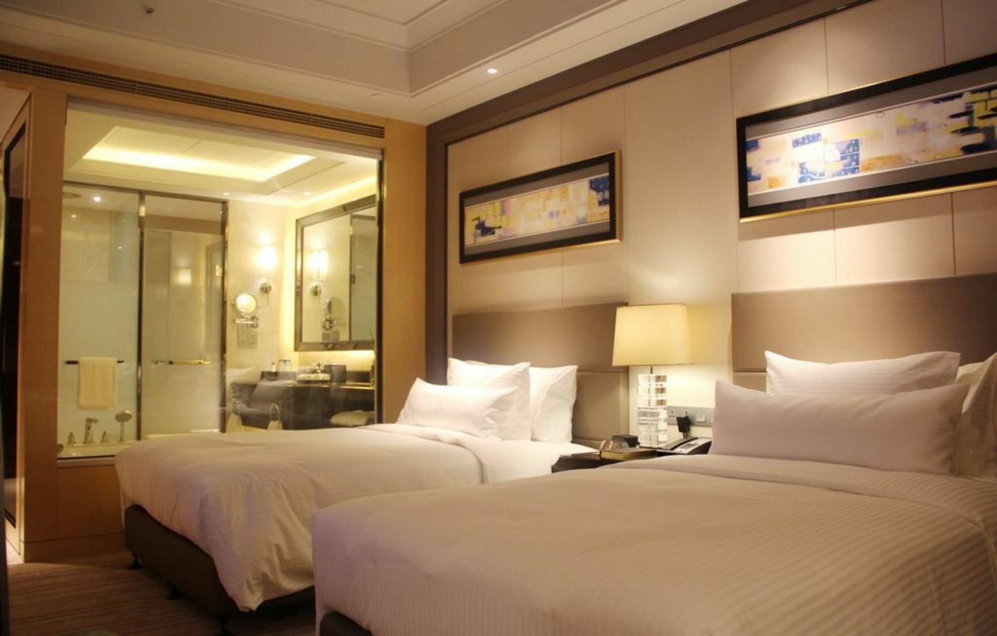 فندق Wanda Realm لونغيان المظهر الخارجي الصورة